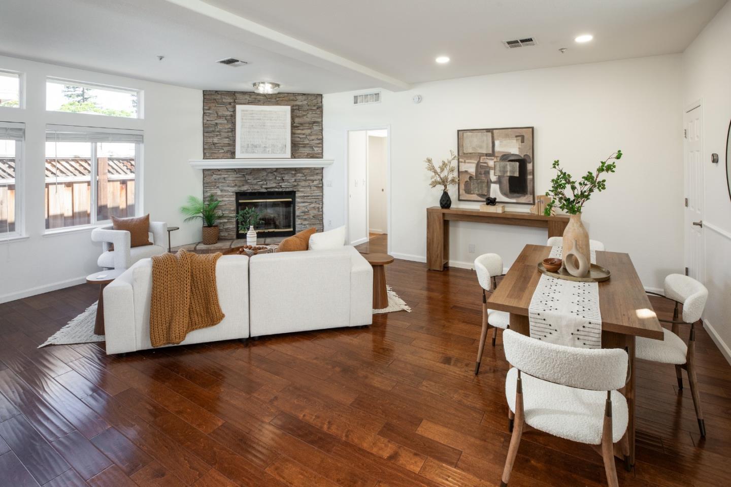 Detail Gallery Image 5 of 27 For 1023 Roosevelt Ave, Redwood City,  CA 94061 - 3 Beds | 2/1 Baths