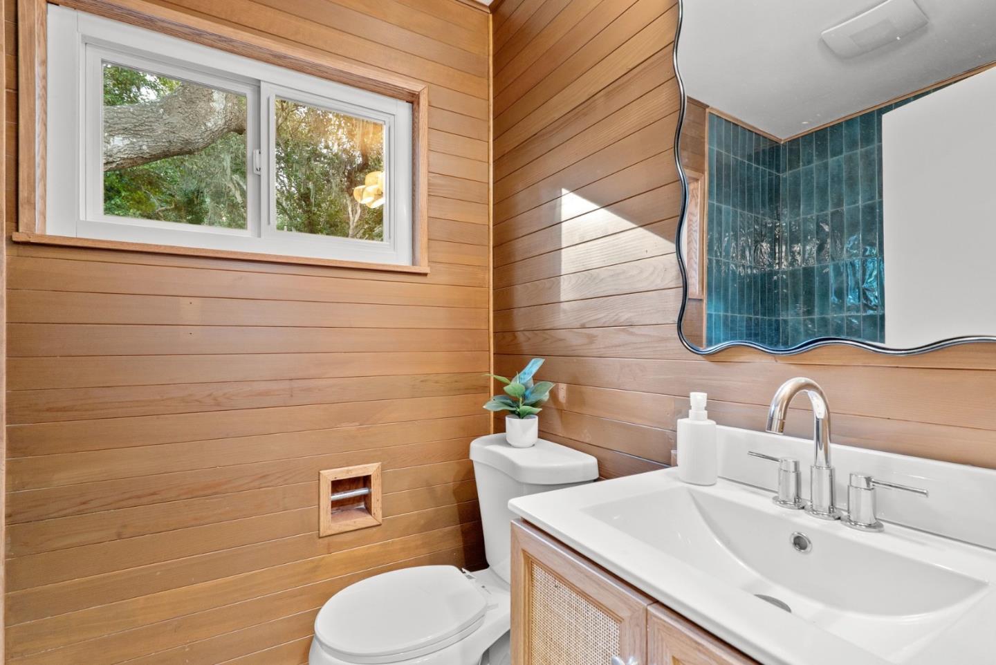 Detail Gallery Image 22 of 44 For 201 Soledad Pl, Monterey,  CA 93940 - 4 Beds | 2 Baths