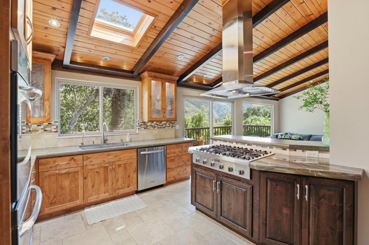 Detail Gallery Image 16 of 57 For 17200 Copper Hill Dr, Morgan Hill,  CA 95037 - 4 Beds | 3/1 Baths