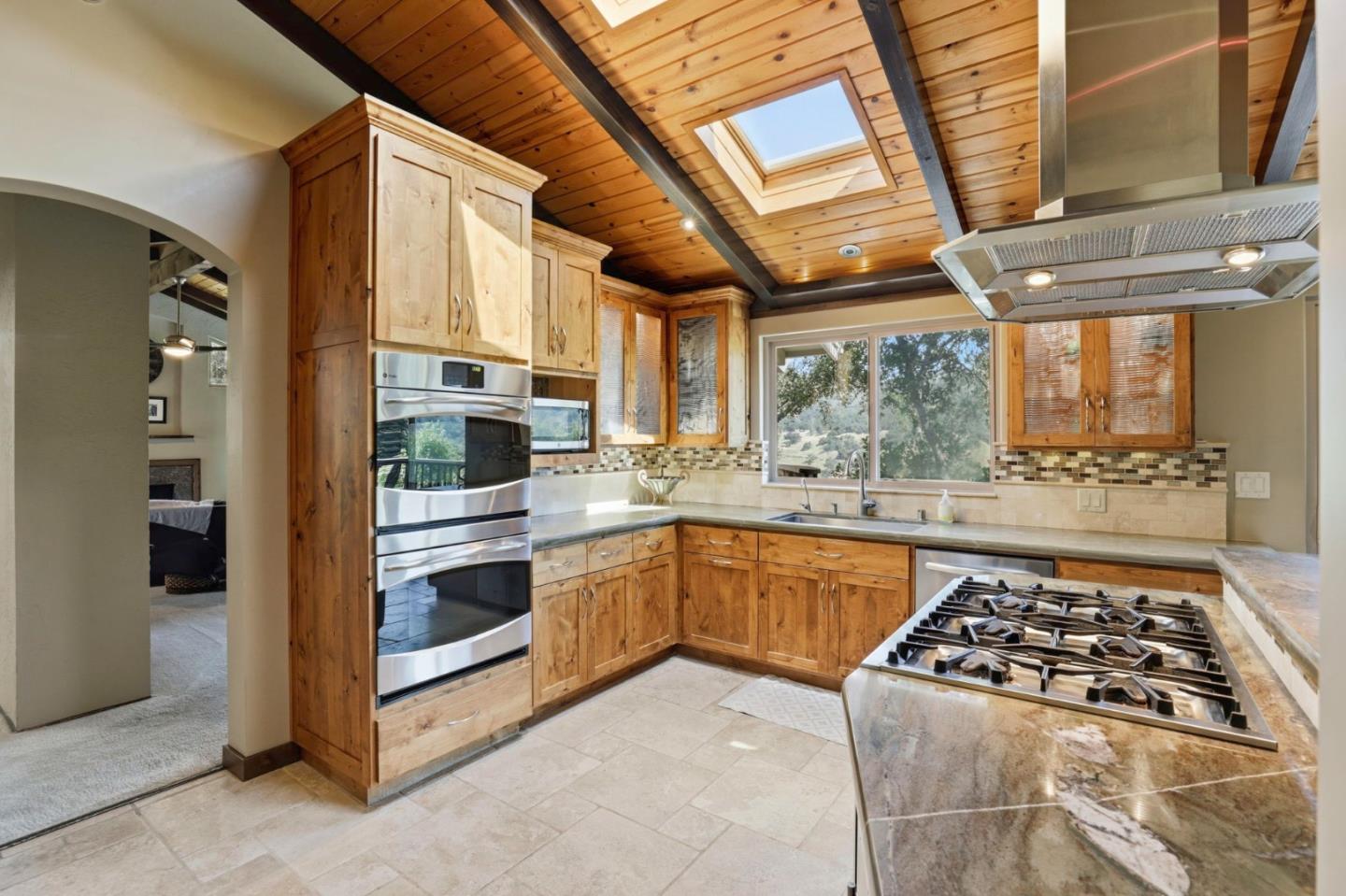 Detail Gallery Image 17 of 57 For 17200 Copper Hill Dr, Morgan Hill,  CA 95037 - 4 Beds | 3/1 Baths