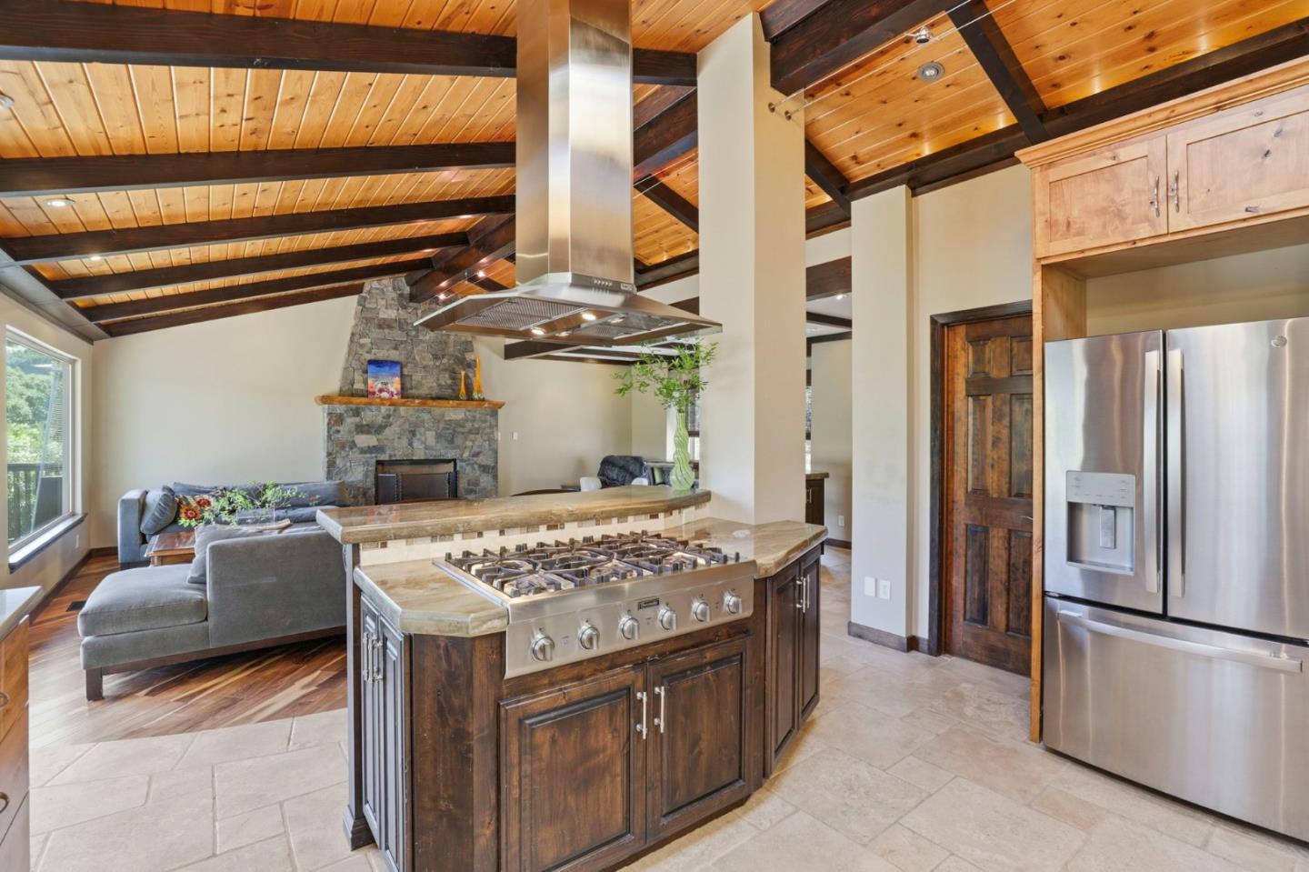 Detail Gallery Image 18 of 57 For 17200 Copper Hill Dr, Morgan Hill,  CA 95037 - 4 Beds | 3/1 Baths