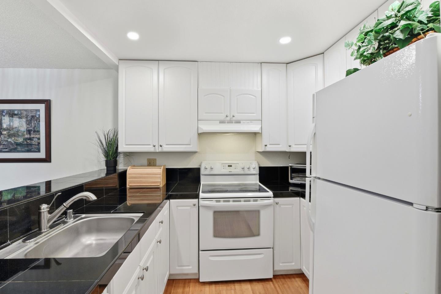 Photo #10: ML82042305 Listing: Photo #10