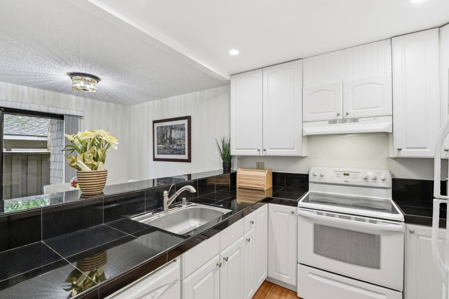 Photo #11: ML82042305 Listing: Photo #11