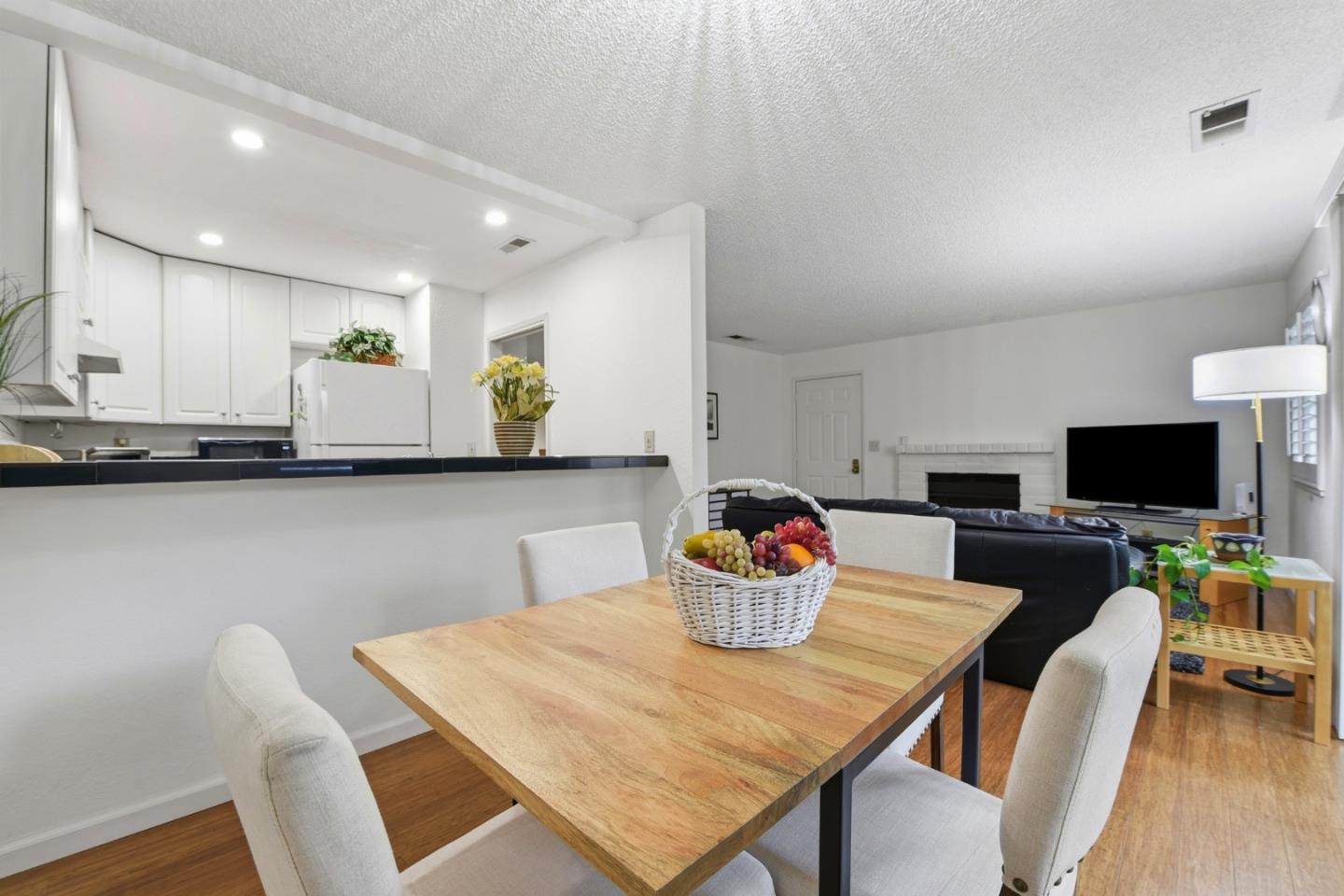 Photo #12: ML82042305 Listing: Photo #12