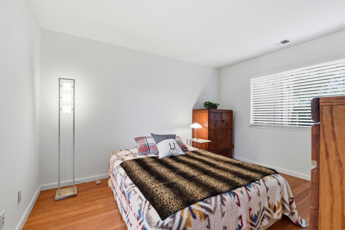 Photo #15: ML82042305 Listing: Photo #15