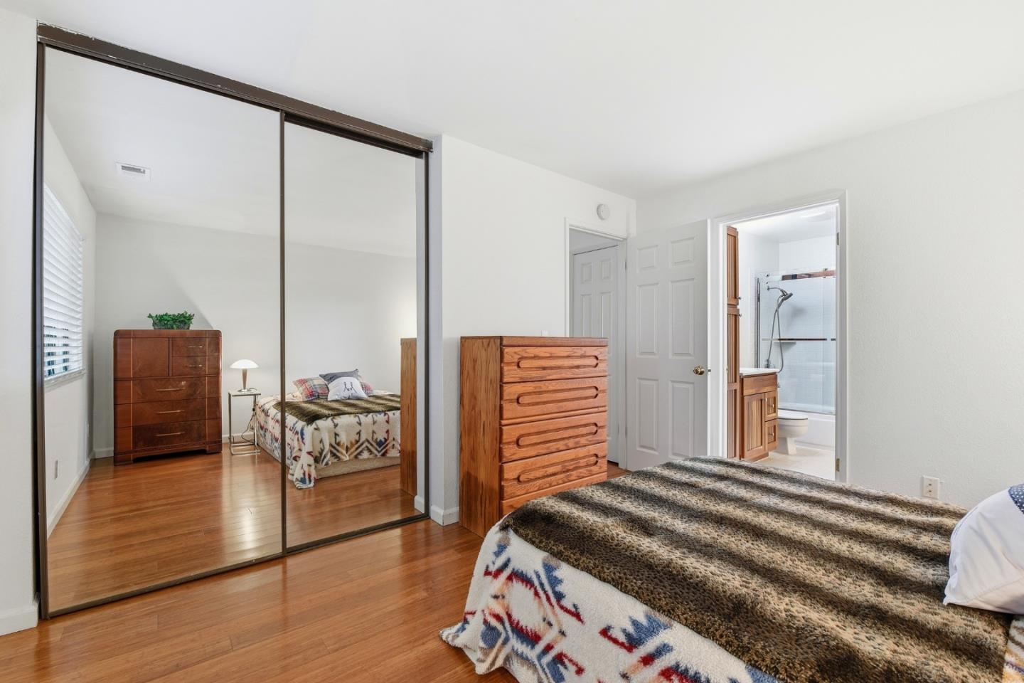 Photo #17: ML82042305 Listing: Photo #17