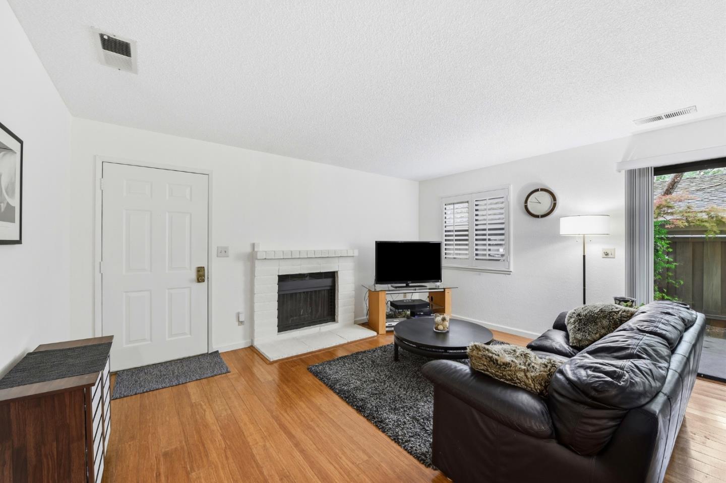 Photo #5: ML82042305 Listing: Photo #5