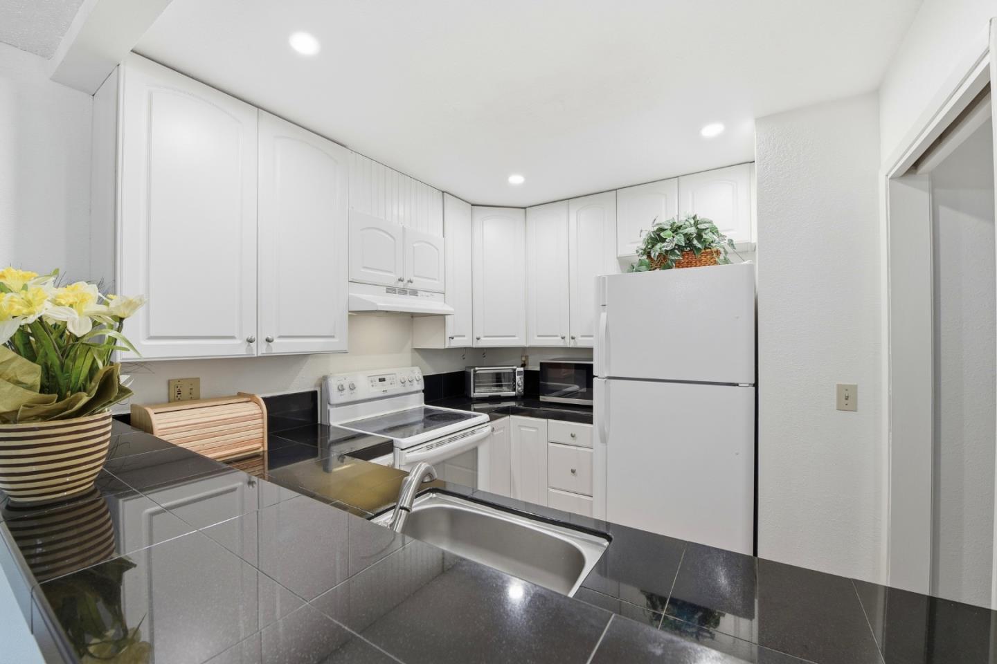 Photo #8: ML82042305 Listing: Photo #8