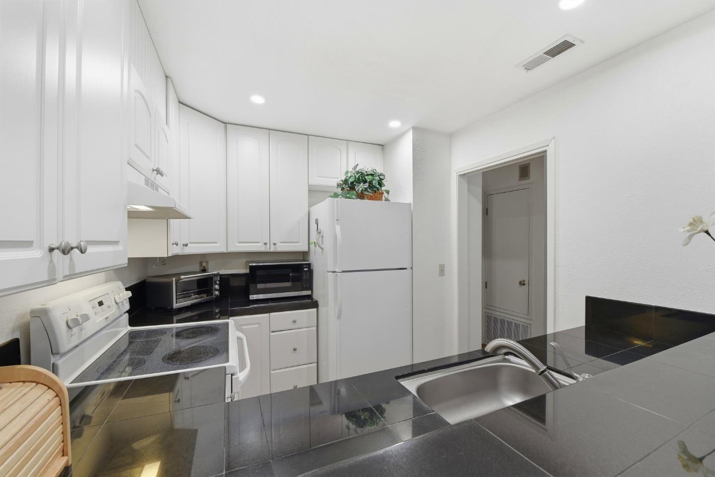 Photo #9: ML82042305 Listing: Photo #9