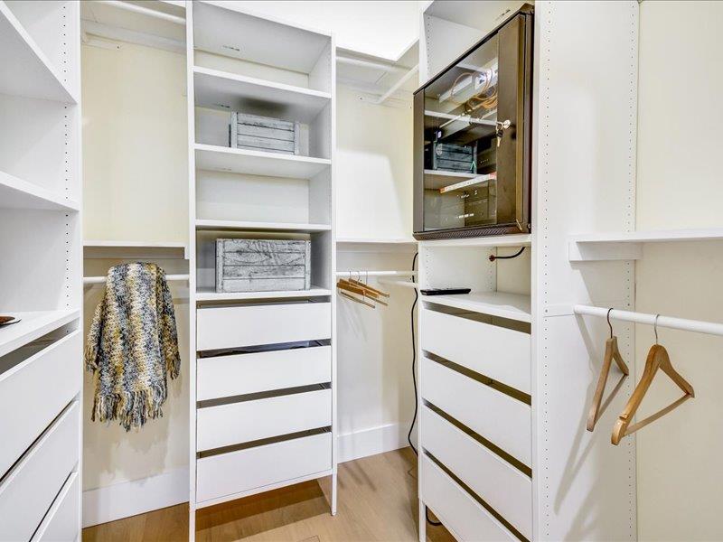 Detail Gallery Image 31 of 36 For 11730 Par Ave, Los Altos,  CA 94024 - 5 Beds | 3 Baths