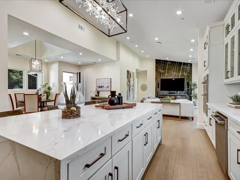 Detail Gallery Image 9 of 36 For 11730 Par Ave, Los Altos,  CA 94024 - 5 Beds | 3 Baths