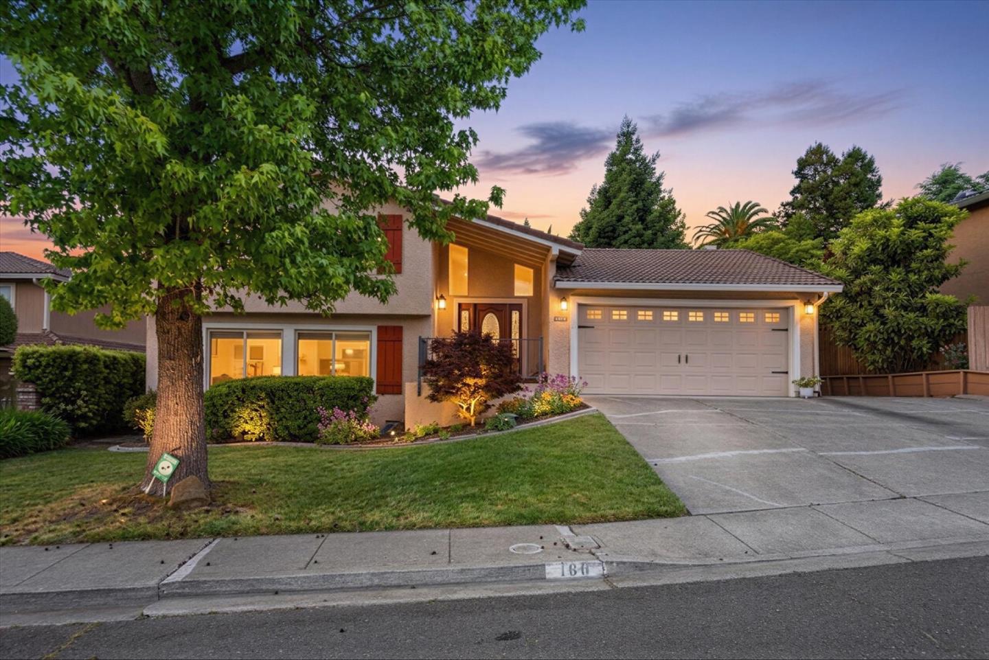 Detail Gallery Image 7 of 35 For 160 Windsor Way, Vallejo,  CA 94591 - 4 Beds | 3/1 Baths