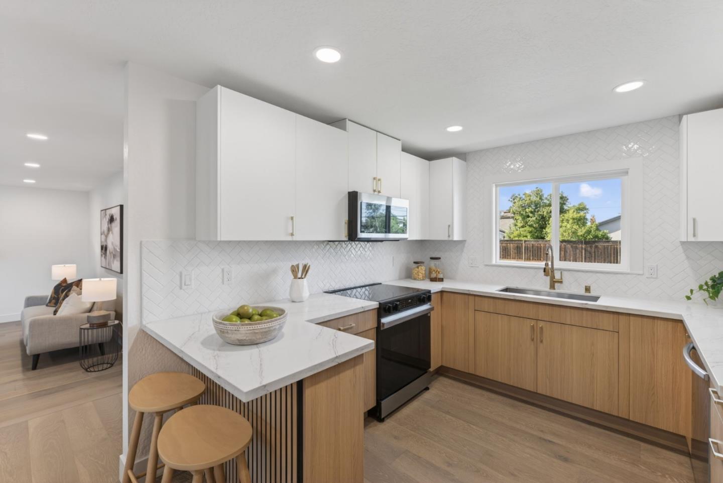 Detail Gallery Image 14 of 46 For 2306 Sunrise Dr, San Jose,  CA 95124 - 3 Beds | 2 Baths