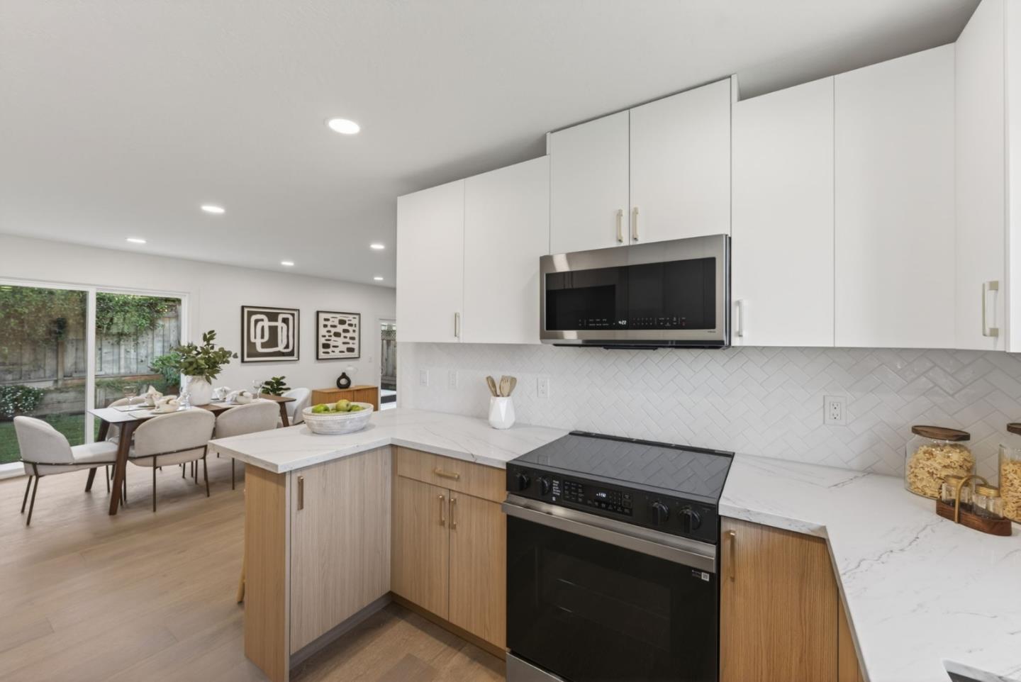 Detail Gallery Image 15 of 46 For 2306 Sunrise Dr, San Jose,  CA 95124 - 3 Beds | 2 Baths