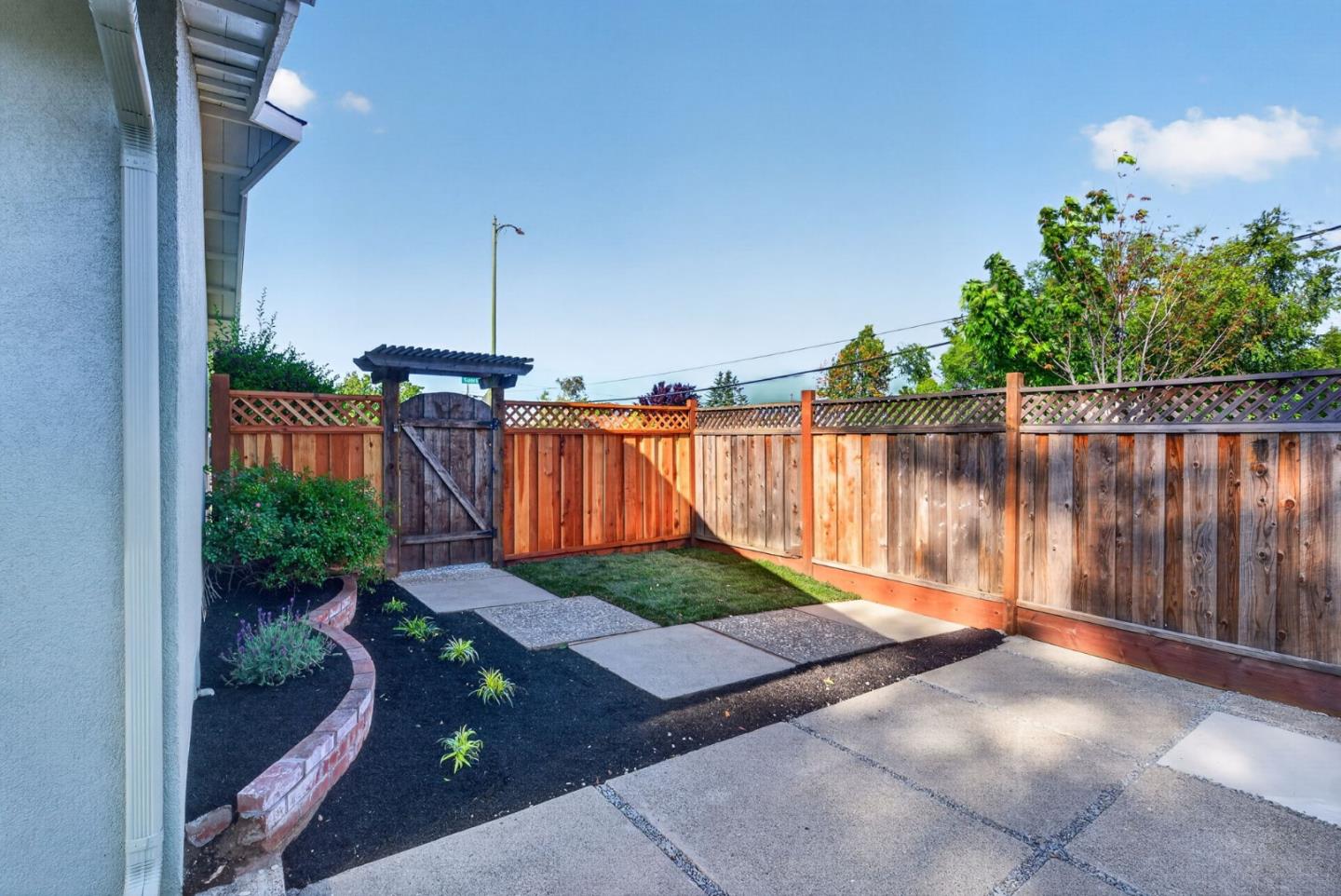 Detail Gallery Image 32 of 46 For 2306 Sunrise Dr, San Jose,  CA 95124 - 3 Beds | 2 Baths