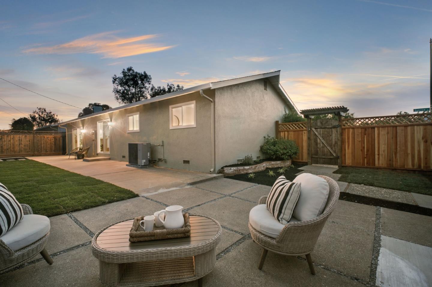 Detail Gallery Image 37 of 46 For 2306 Sunrise Dr, San Jose,  CA 95124 - 3 Beds | 2 Baths