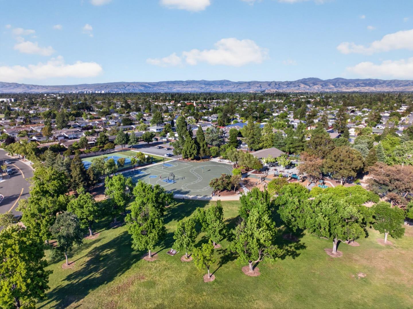 Detail Gallery Image 45 of 46 For 2306 Sunrise Dr, San Jose,  CA 95124 - 3 Beds | 2 Baths