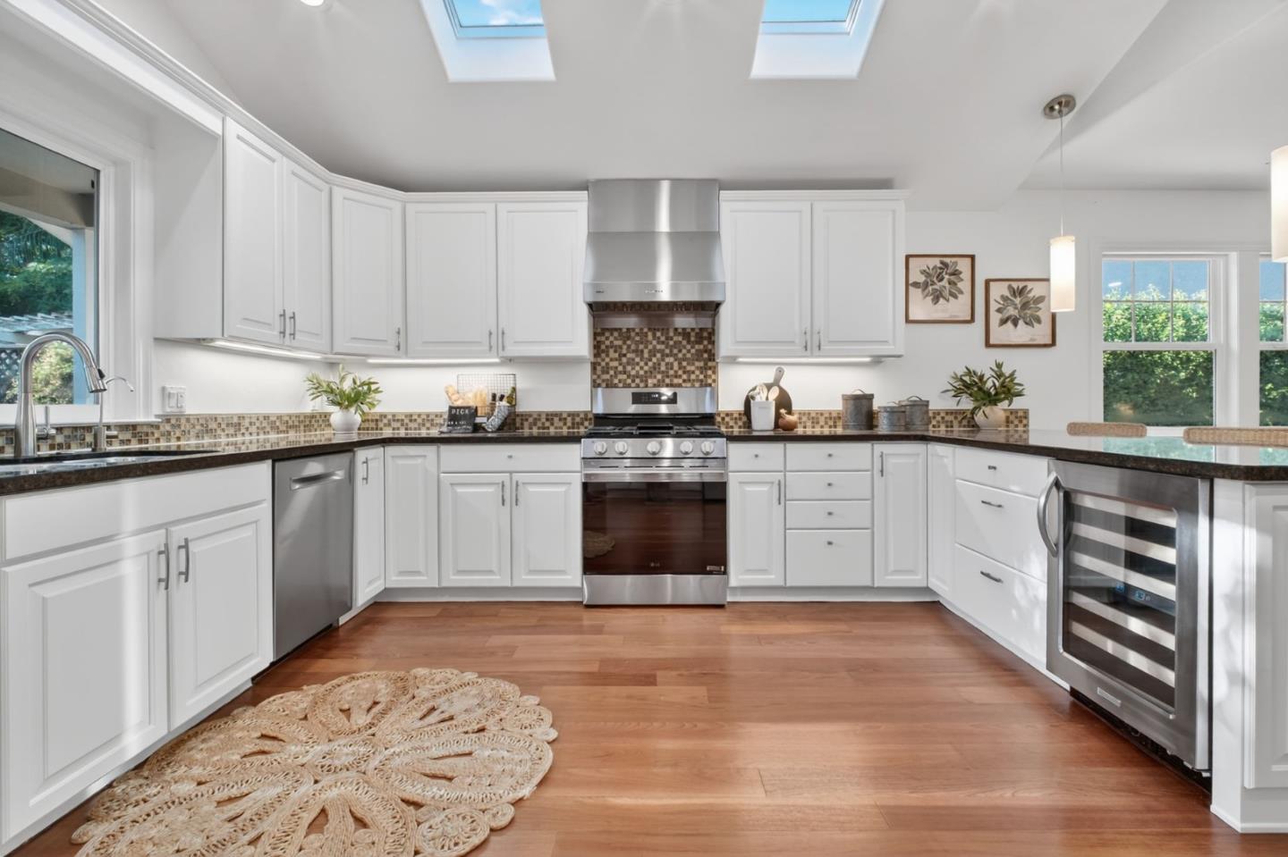 Detail Gallery Image 10 of 29 For 1109 Empey Way, San Jose,  CA 95128 - 3 Beds | 2 Baths