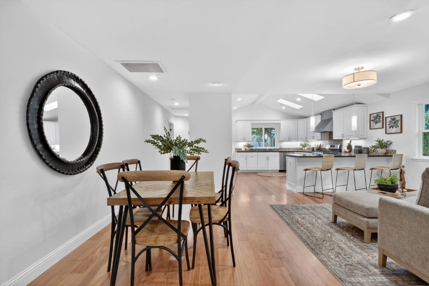 Detail Gallery Image 5 of 29 For 1109 Empey Way, San Jose,  CA 95128 - 3 Beds | 2 Baths