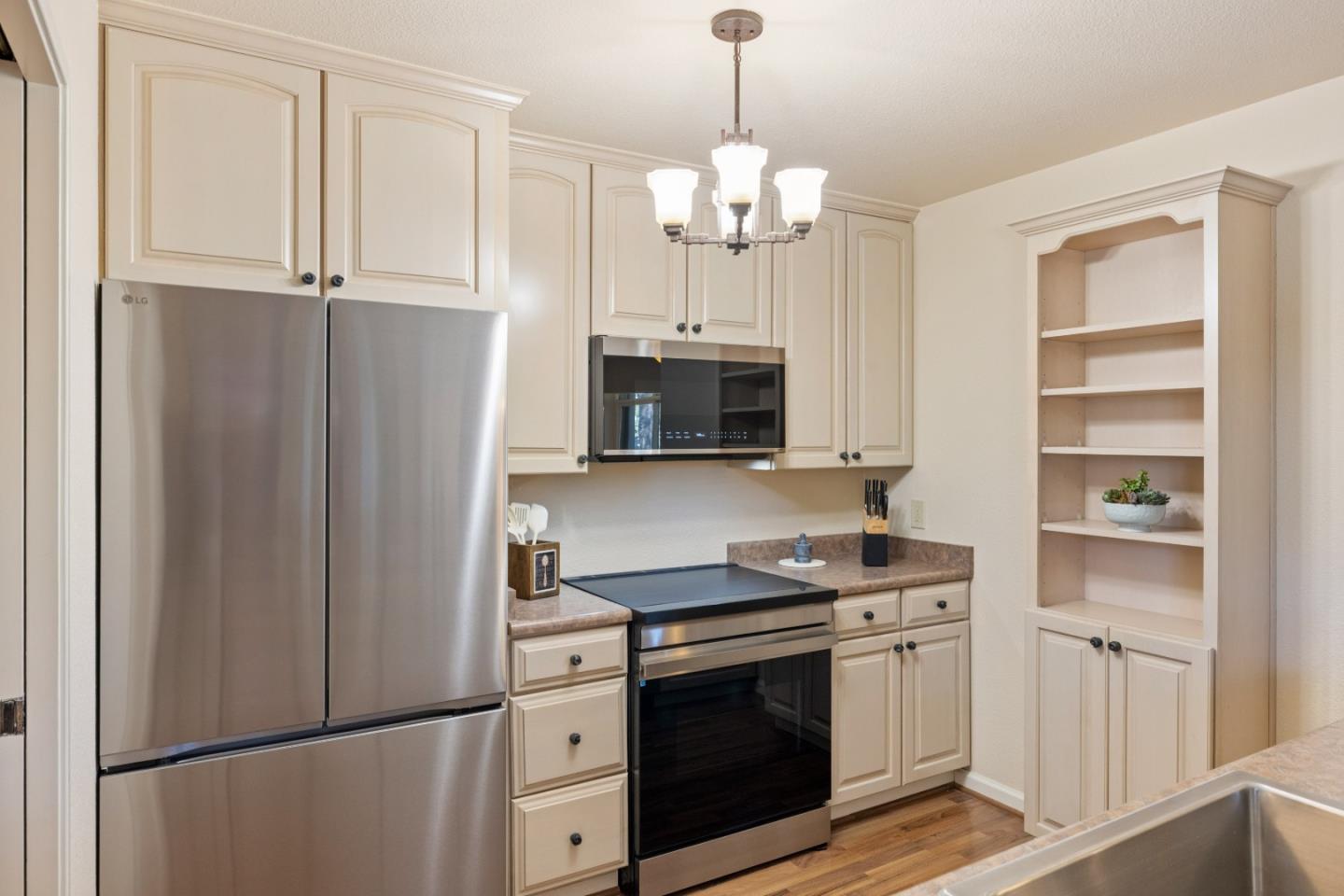 Detail Gallery Image 11 of 49 For 4 Ocean Pines Lane, Pebble Beach,  CA 93953 - 2 Beds | 2 Baths