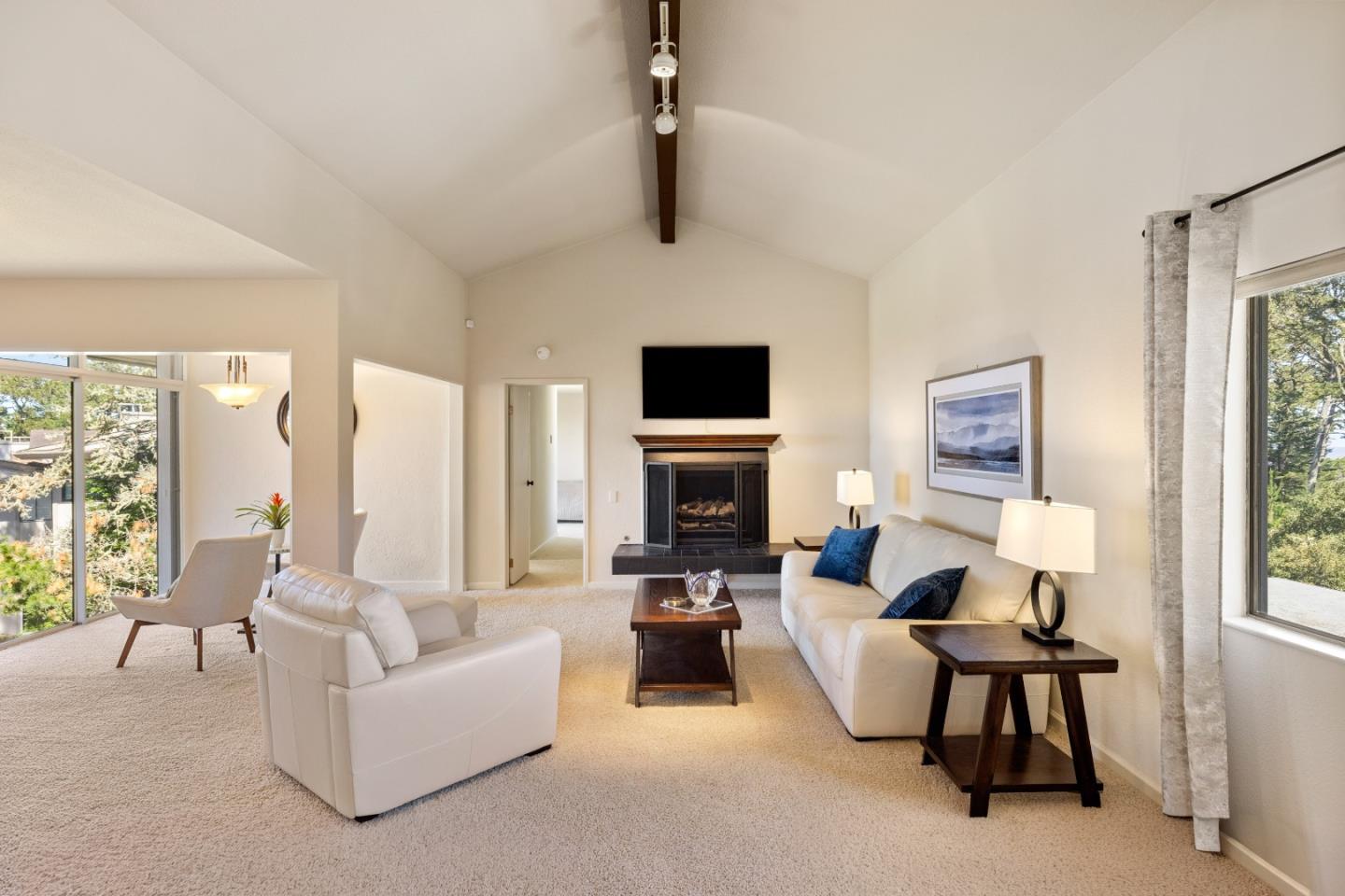 Detail Gallery Image 6 of 49 For 4 Ocean Pines Lane, Pebble Beach,  CA 93953 - 2 Beds | 2 Baths