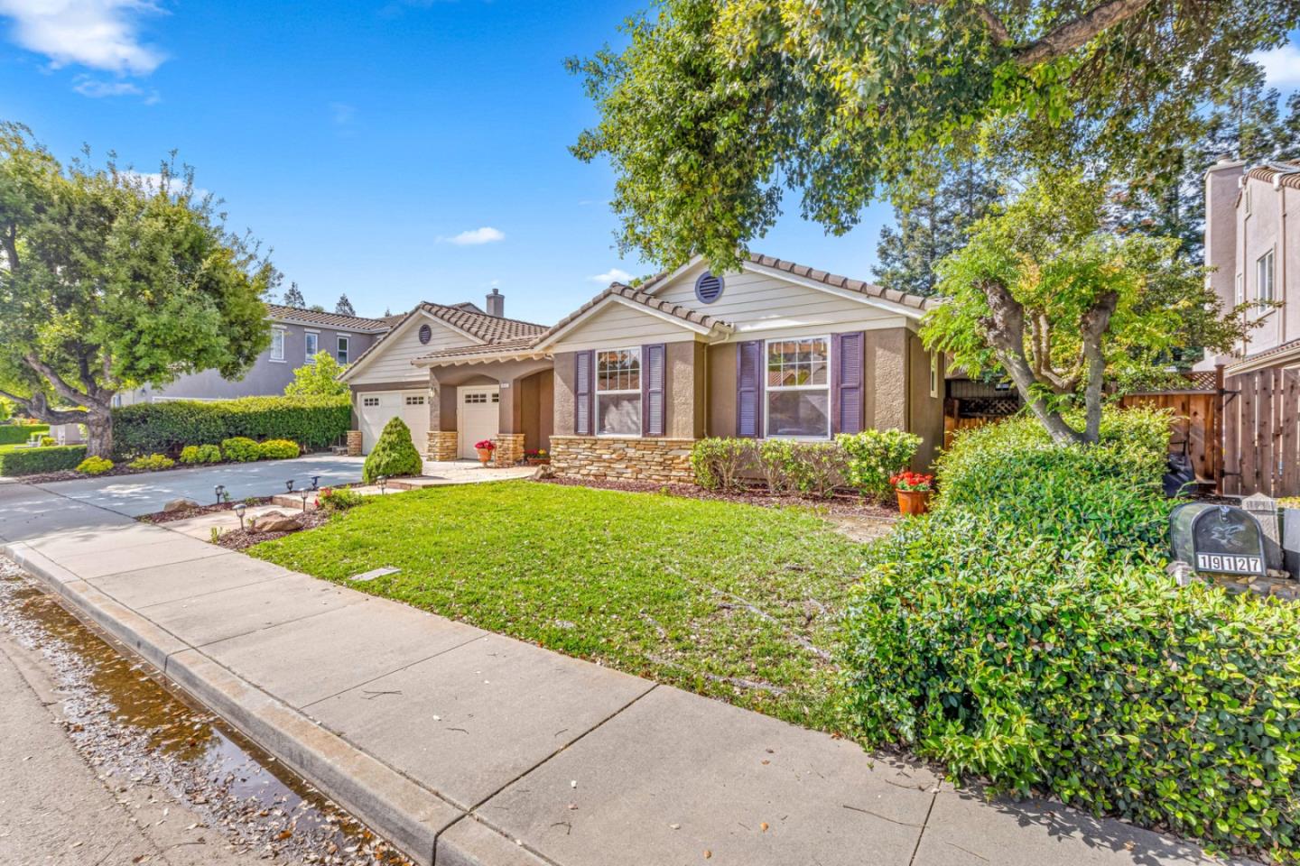 Detail Gallery Image 5 of 91 For 19127 Chinook Ct, Morgan Hill,  CA 95037 - 4 Beds | 3/1 Baths