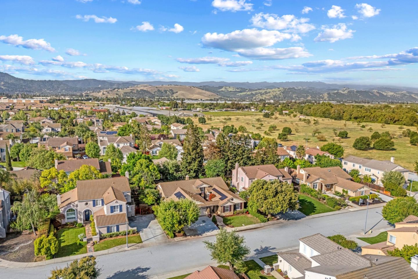 Detail Gallery Image 78 of 91 For 19127 Chinook Ct, Morgan Hill,  CA 95037 - 4 Beds | 3/1 Baths