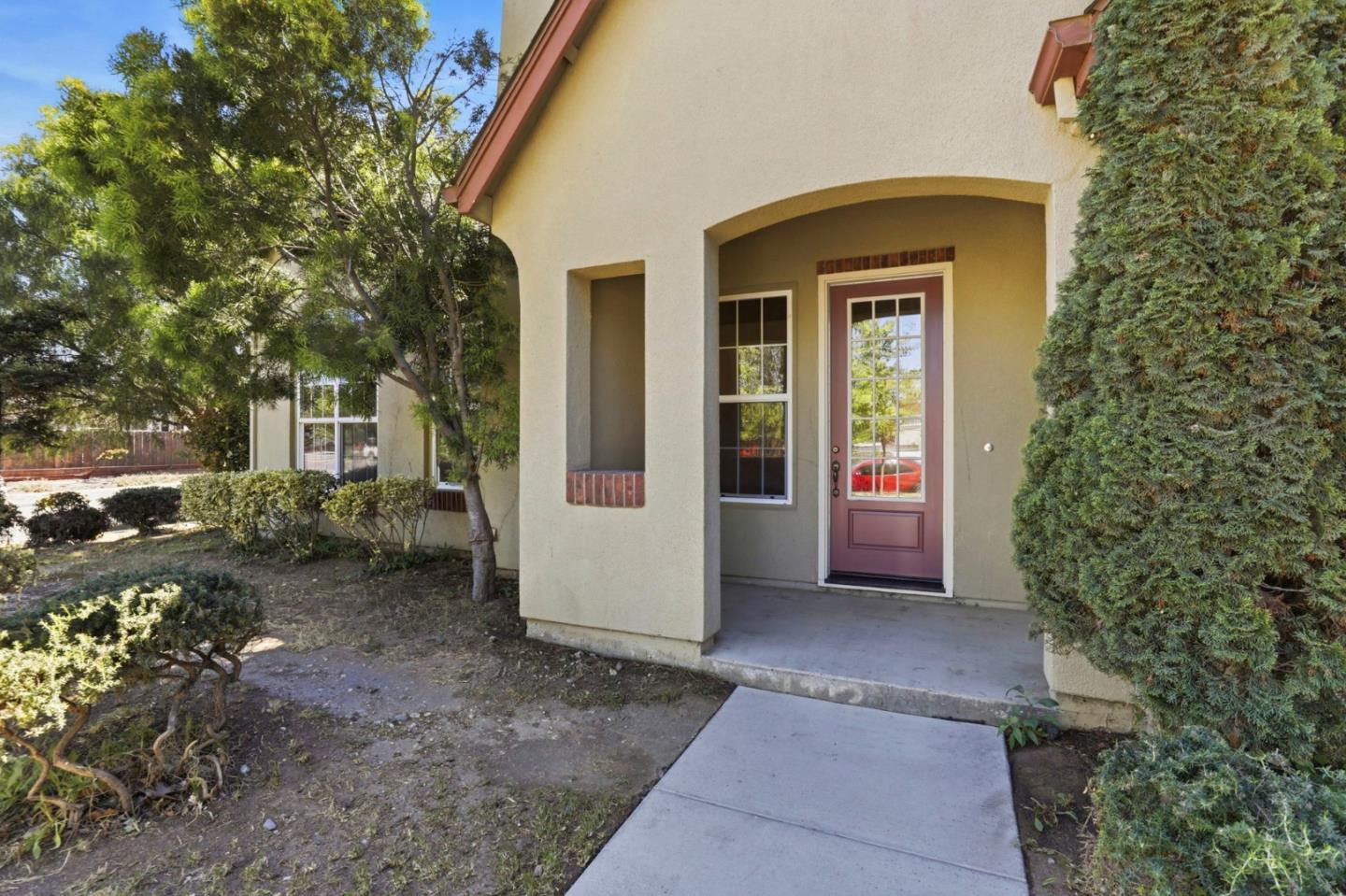 Detail Gallery Image 6 of 44 For 631 Elm Ave, Greenfield,  CA 93927 - 4 Beds | 2 Baths