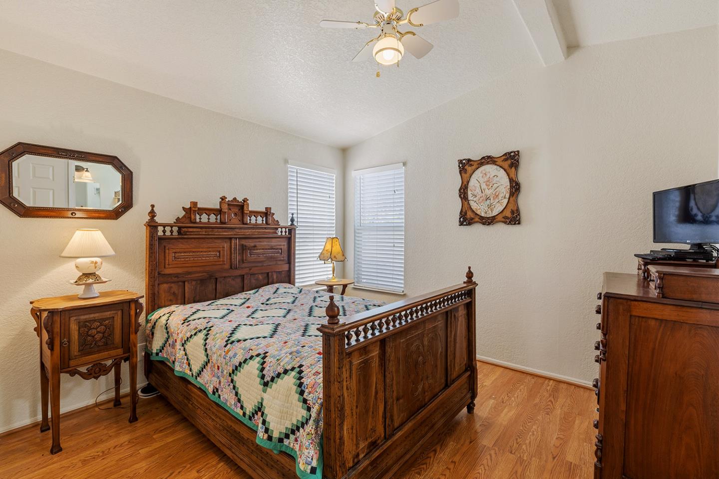 Detail Gallery Image 11 of 24 For 1555 Merrill St #2,  Santa Cruz,  CA 95062 - 2 Beds | 2 Baths