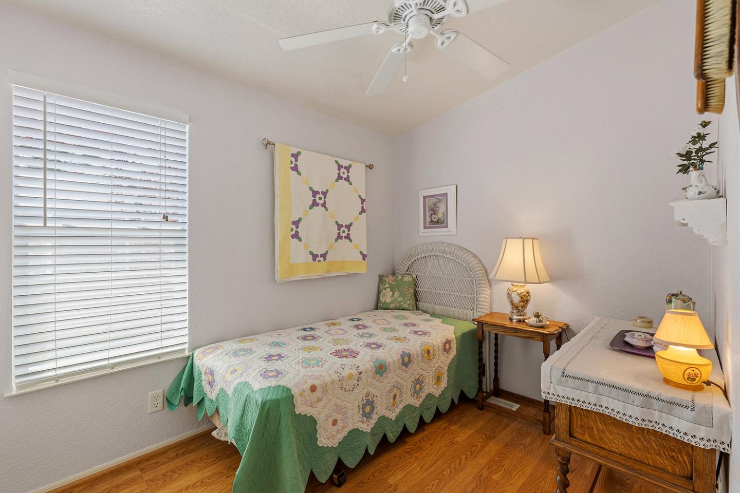 Detail Gallery Image 14 of 24 For 1555 Merrill St #2,  Santa Cruz,  CA 95062 - 2 Beds | 2 Baths