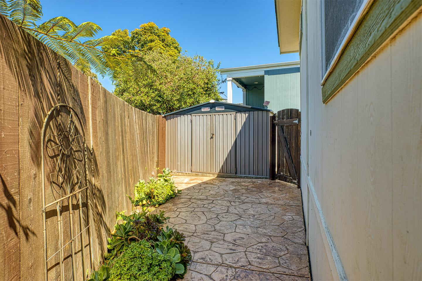 Detail Gallery Image 20 of 24 For 1555 Merrill St #2,  Santa Cruz,  CA 95062 - 2 Beds | 2 Baths