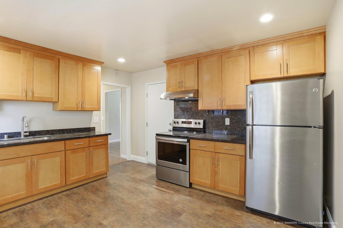 Detail Gallery Image 11 of 25 For Scott Blvd, Santa Clara,  CA 95050 - 2 Beds | 1 Baths