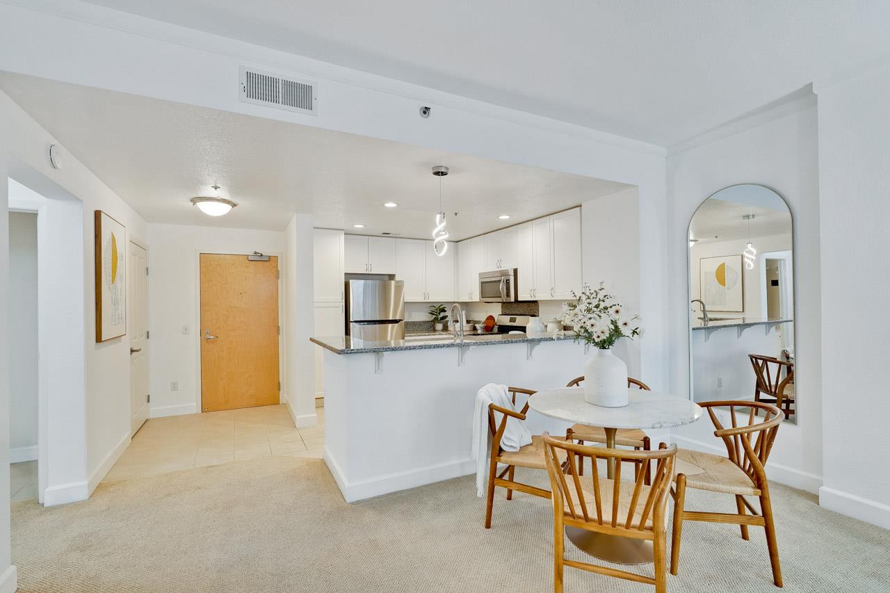 Detail Gallery Image 15 of 37 For 20488 Stevens Creek Blvd #1406,  Cupertino,  CA 95014 - 1 Beds | 1 Baths