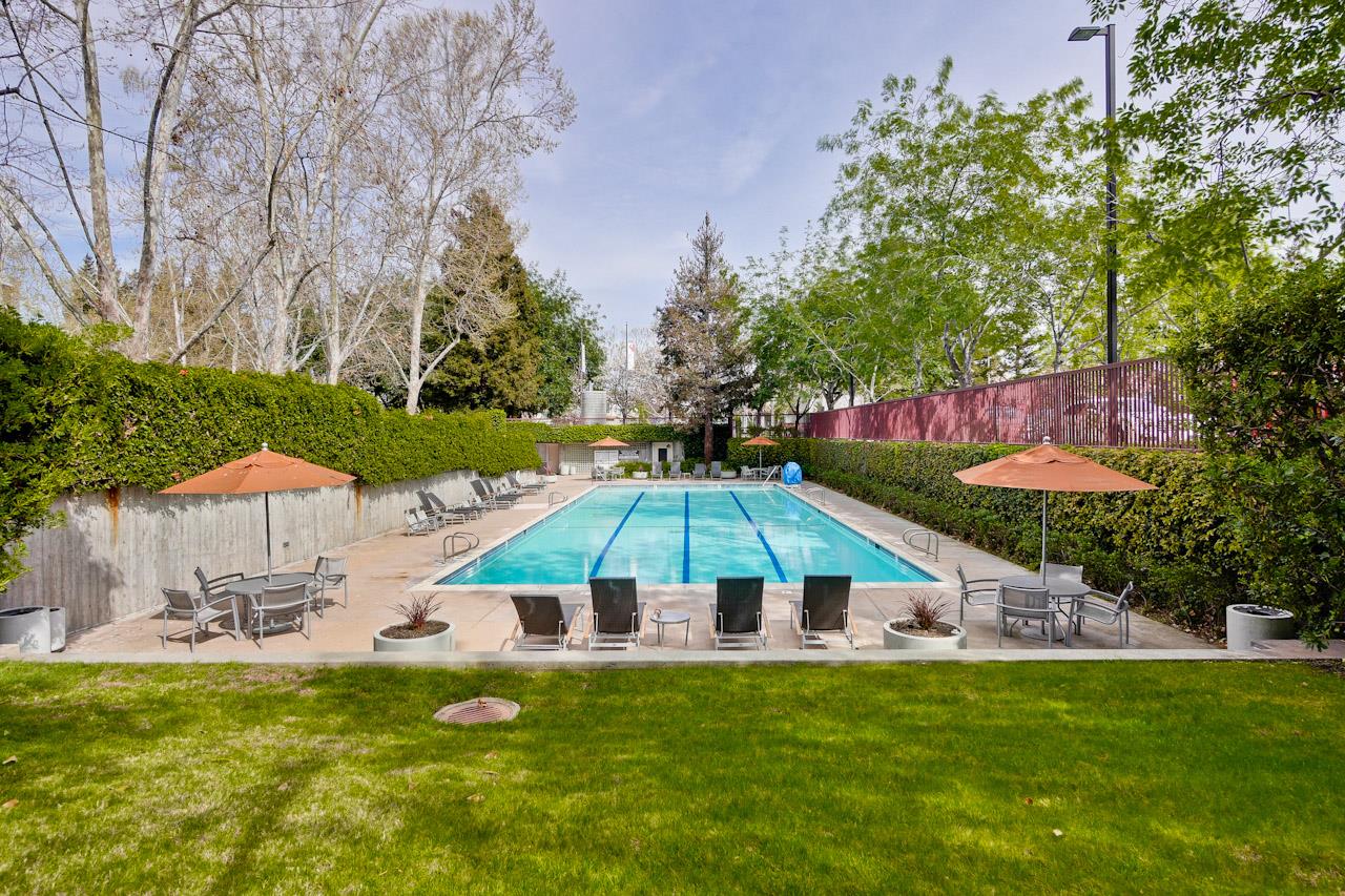 Detail Gallery Image 35 of 37 For 20488 Stevens Creek Blvd #1406,  Cupertino,  CA 95014 - 1 Beds | 1 Baths