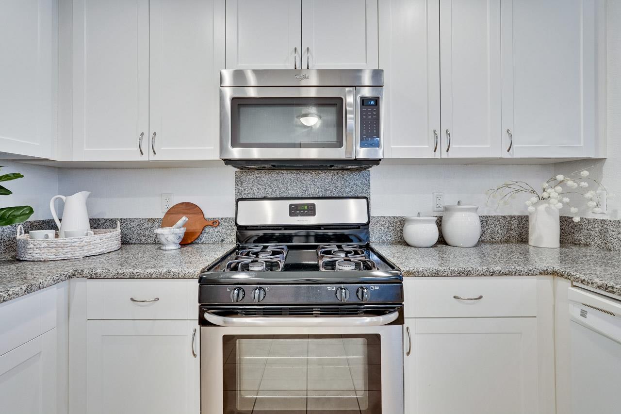 Detail Gallery Image 8 of 37 For 20488 Stevens Creek Blvd #1406,  Cupertino,  CA 95014 - 1 Beds | 1 Baths