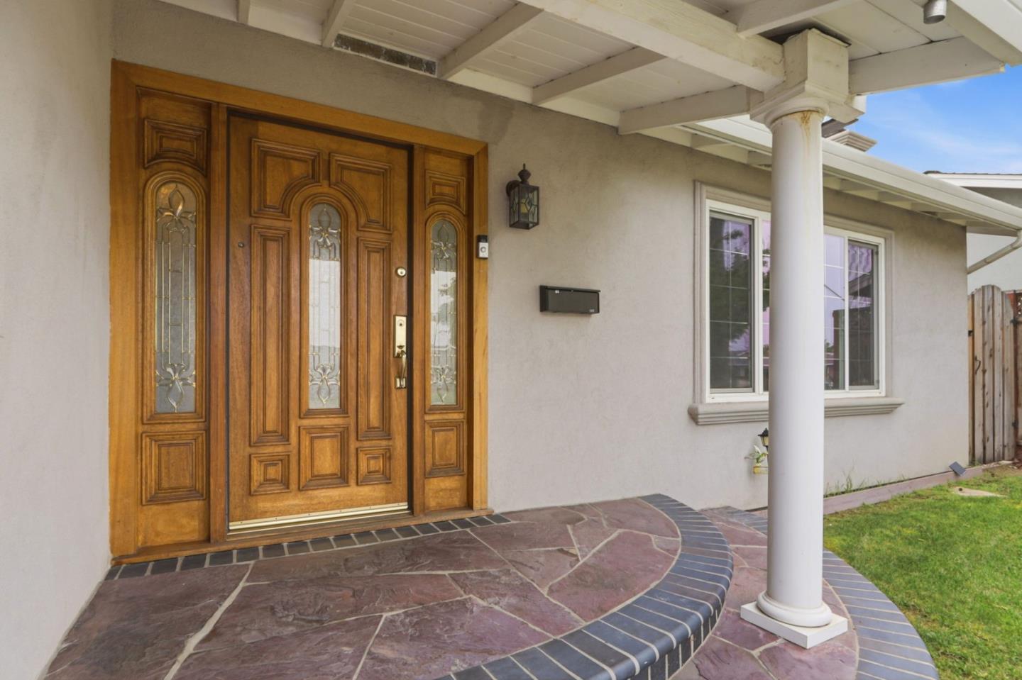 Detail Gallery Image 2 of 47 For 1382 Lansing Ave, San Jose,  CA 95118 - 3 Beds | 2 Baths