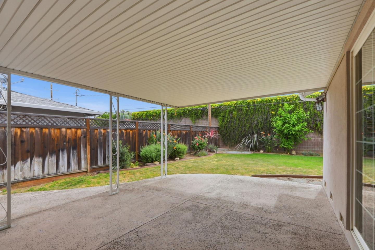 Detail Gallery Image 23 of 47 For 1382 Lansing Ave, San Jose,  CA 95118 - 3 Beds | 2 Baths