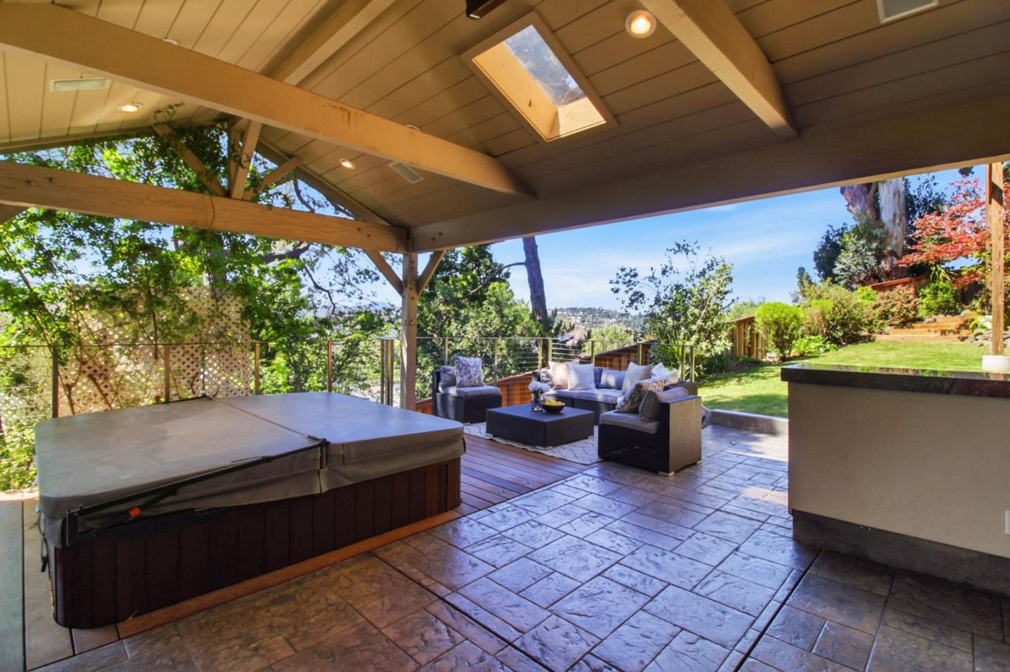 Detail Gallery Image 29 of 33 For 176 Exbourne Ave, San Carlos,  CA 94070 - 5 Beds | 3/1 Baths