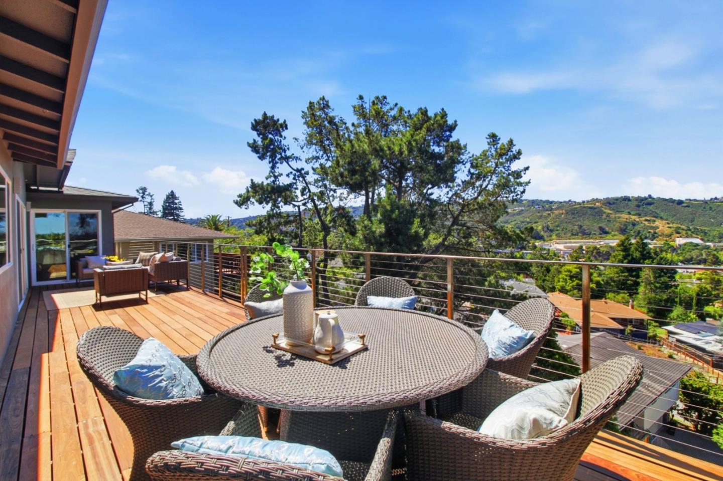 Detail Gallery Image 33 of 33 For 176 Exbourne Ave, San Carlos,  CA 94070 - 5 Beds | 3/1 Baths