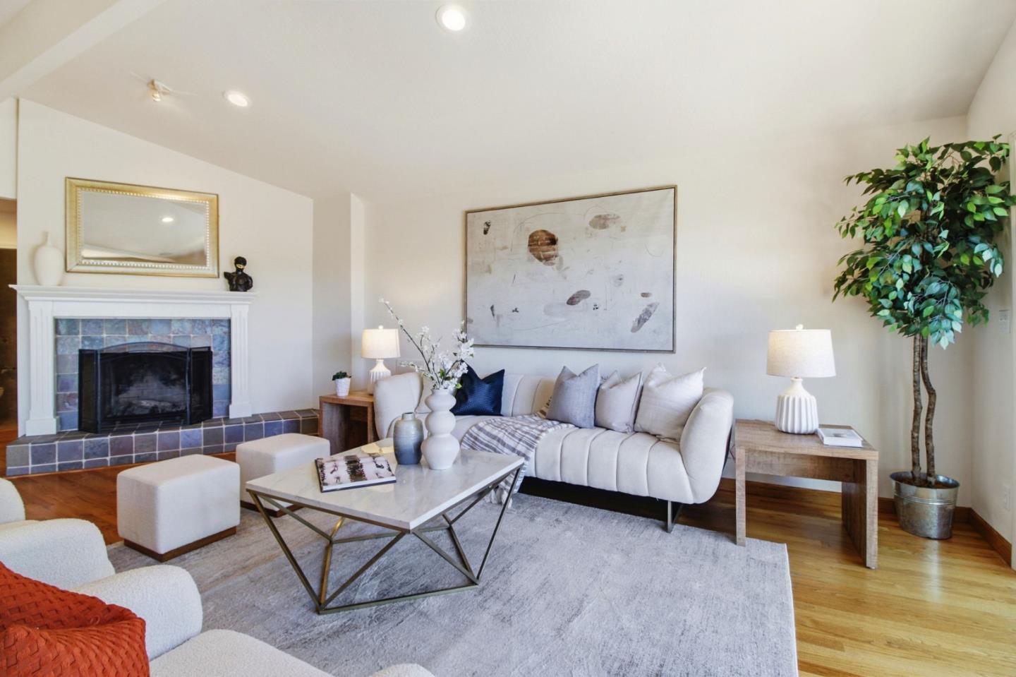 Detail Gallery Image 5 of 33 For 176 Exbourne Ave, San Carlos,  CA 94070 - 5 Beds | 3/1 Baths