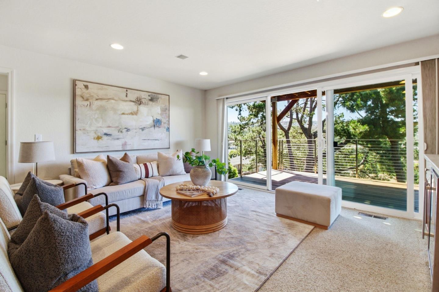 Detail Gallery Image 6 of 33 For 176 Exbourne Ave, San Carlos,  CA 94070 - 5 Beds | 3/1 Baths