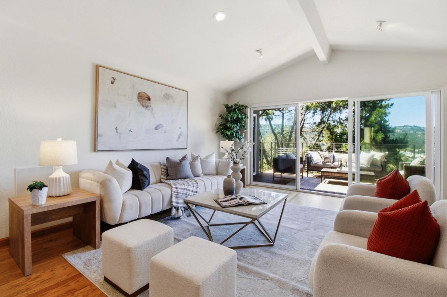 Detail Gallery Image 8 of 33 For 176 Exbourne Ave, San Carlos,  CA 94070 - 5 Beds | 3/1 Baths