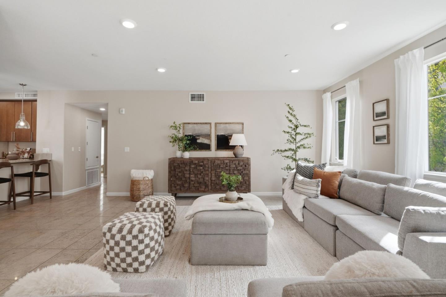 Detail Gallery Image 10 of 76 For 280 William Manly St #6,  San Jose,  CA 95136 - 3 Beds | 3 Baths