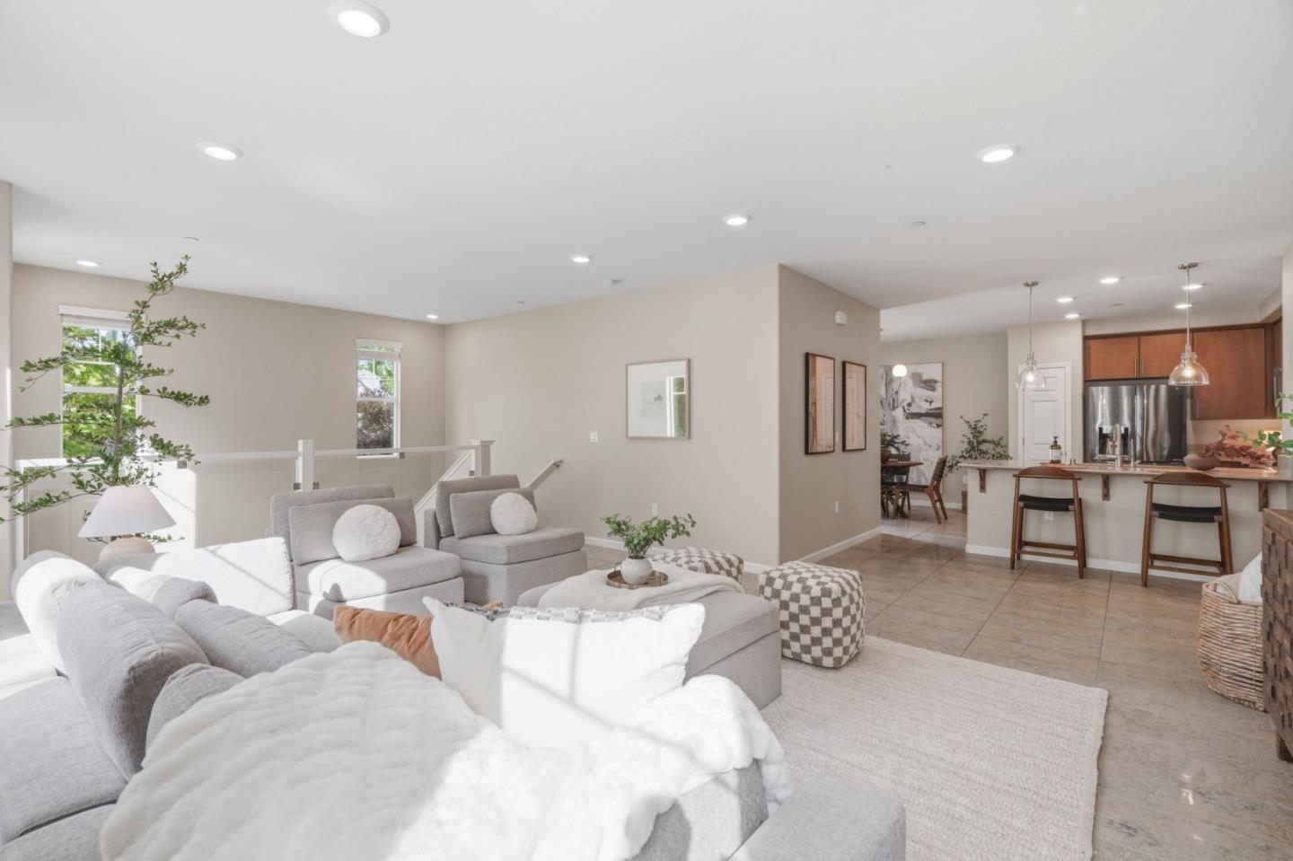 Detail Gallery Image 11 of 76 For 280 William Manly St #6,  San Jose,  CA 95136 - 3 Beds | 3 Baths