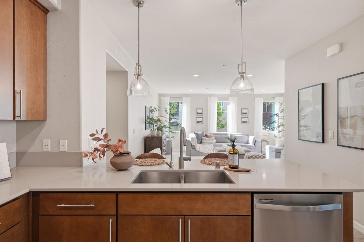 Detail Gallery Image 16 of 76 For 280 William Manly St #6,  San Jose,  CA 95136 - 3 Beds | 3 Baths