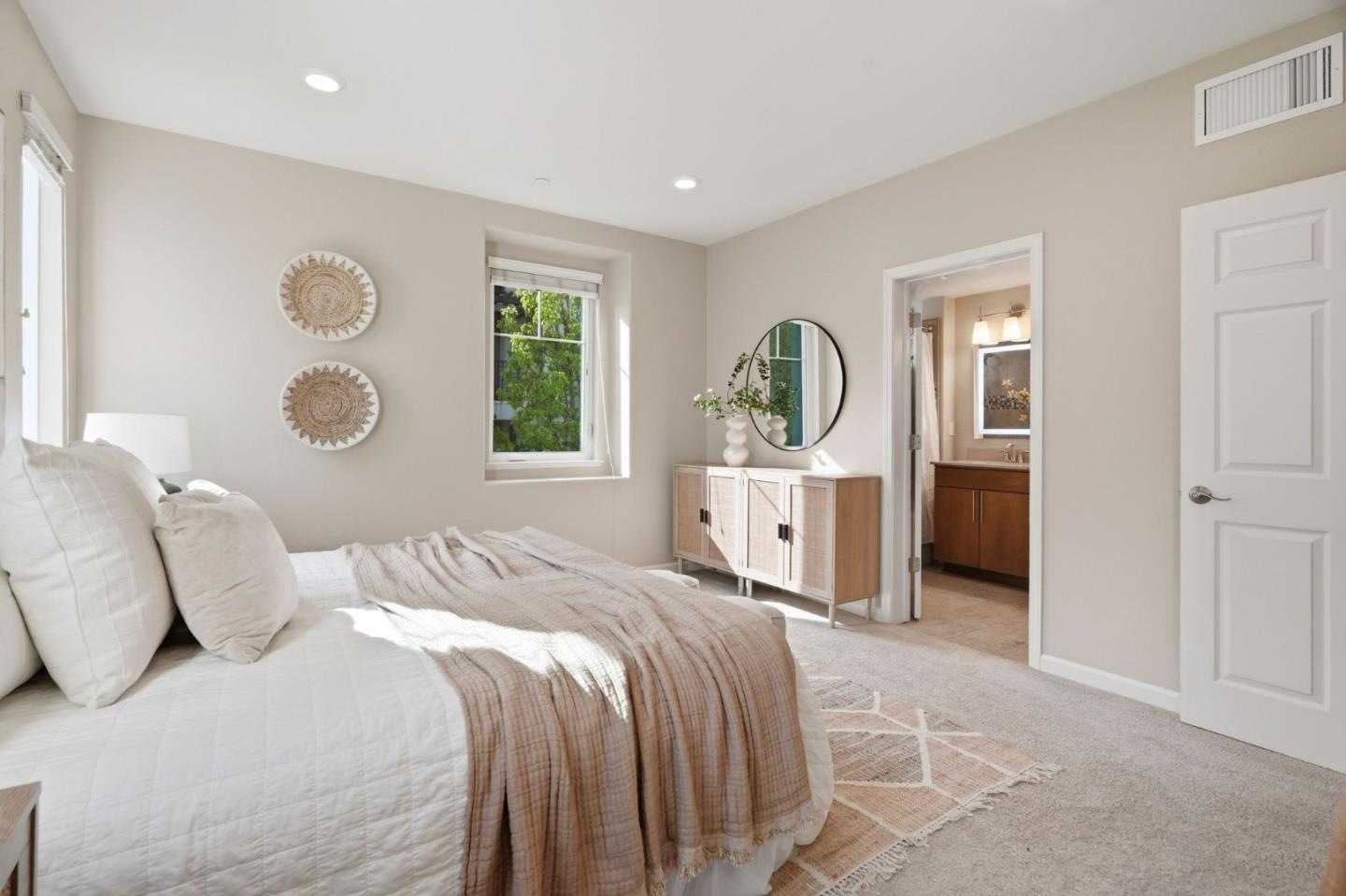 Detail Gallery Image 32 of 76 For 280 William Manly St #6,  San Jose,  CA 95136 - 3 Beds | 3 Baths