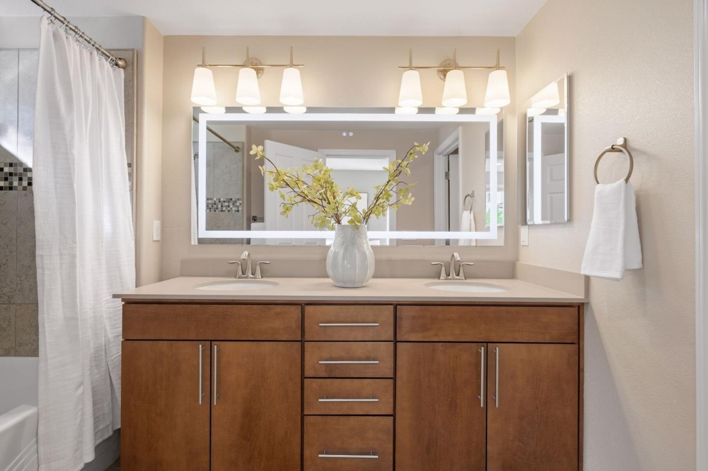 Detail Gallery Image 34 of 76 For 280 William Manly St #6,  San Jose,  CA 95136 - 3 Beds | 3 Baths