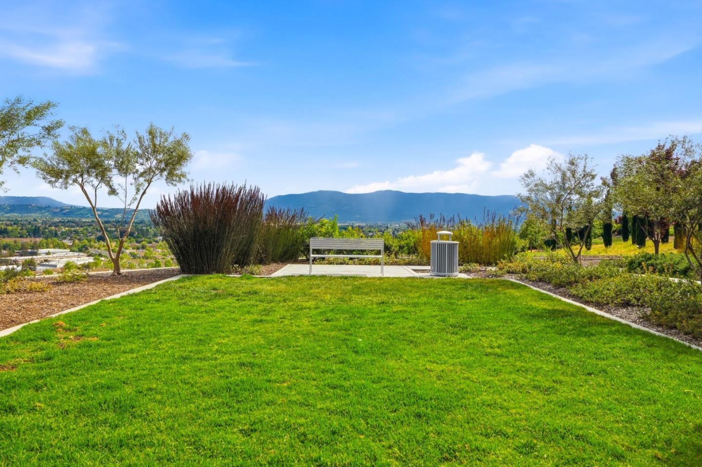 Detail Gallery Image 66 of 76 For 280 William Manly St #6,  San Jose,  CA 95136 - 3 Beds | 3 Baths