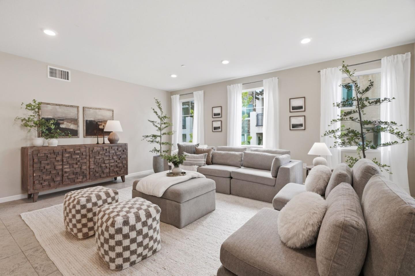 Detail Gallery Image 8 of 76 For 280 William Manly St #6,  San Jose,  CA 95136 - 3 Beds | 3 Baths