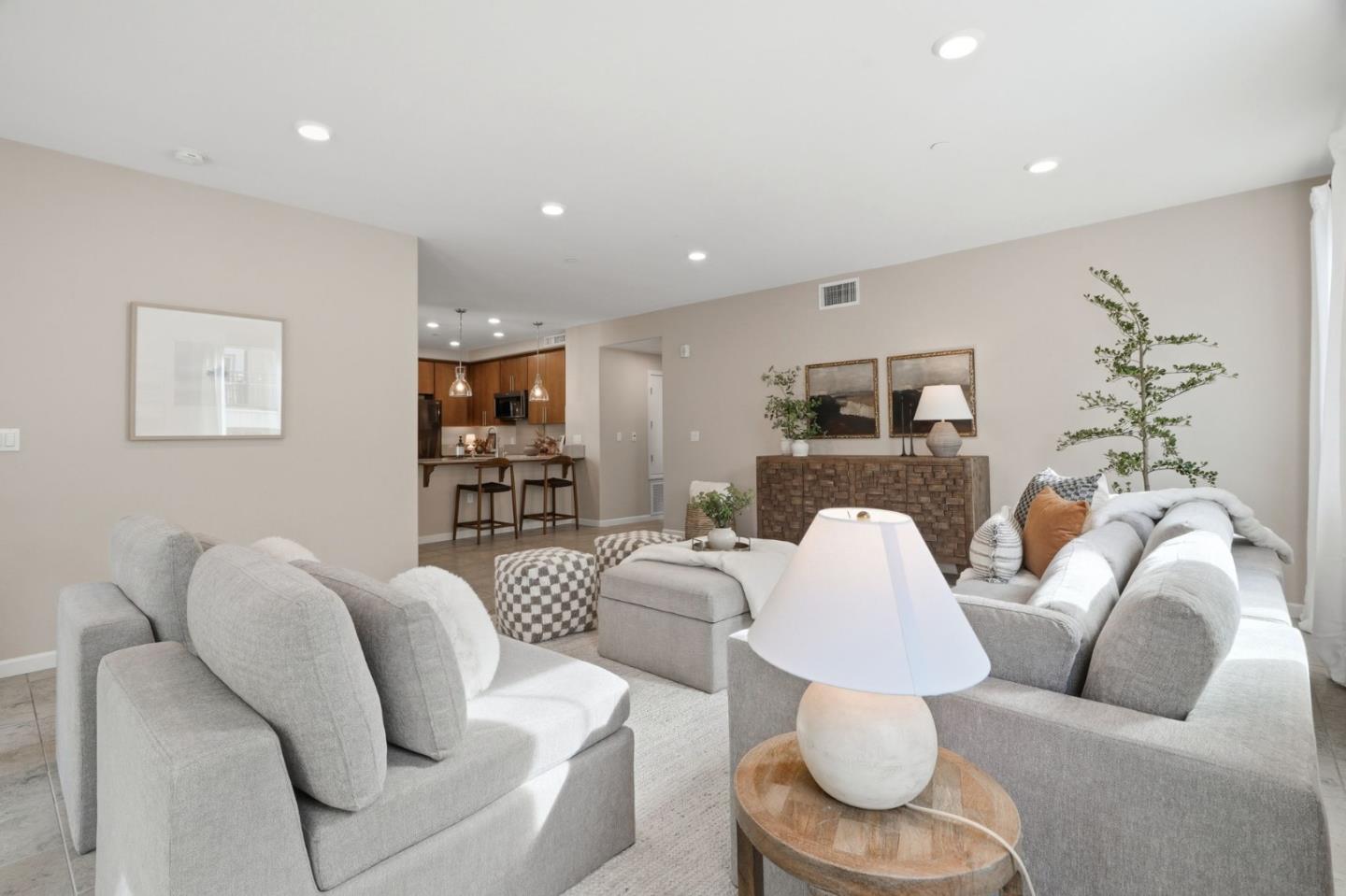 Detail Gallery Image 9 of 76 For 280 William Manly St #6,  San Jose,  CA 95136 - 3 Beds | 3 Baths